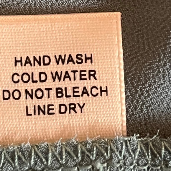 Mandee Aqua Cold Shoulder Blouse / Size Medium NWT - Picture 10 of 11